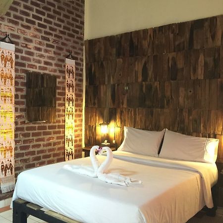 Baan Thai Homestay By Bgb Villas Kata-stranden Eksteriør bilde
